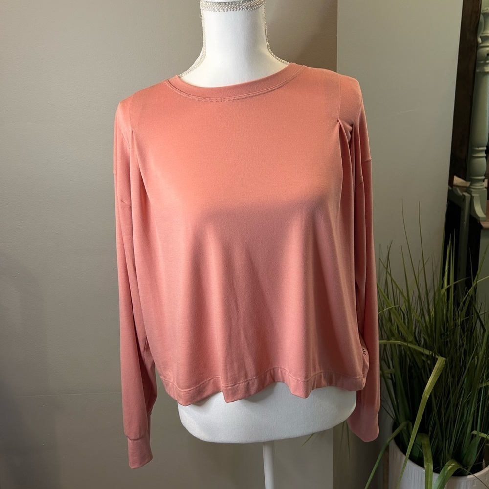 Athleta Pink Long Sleeve Top Small Soft Lightweight Activewear Lounge